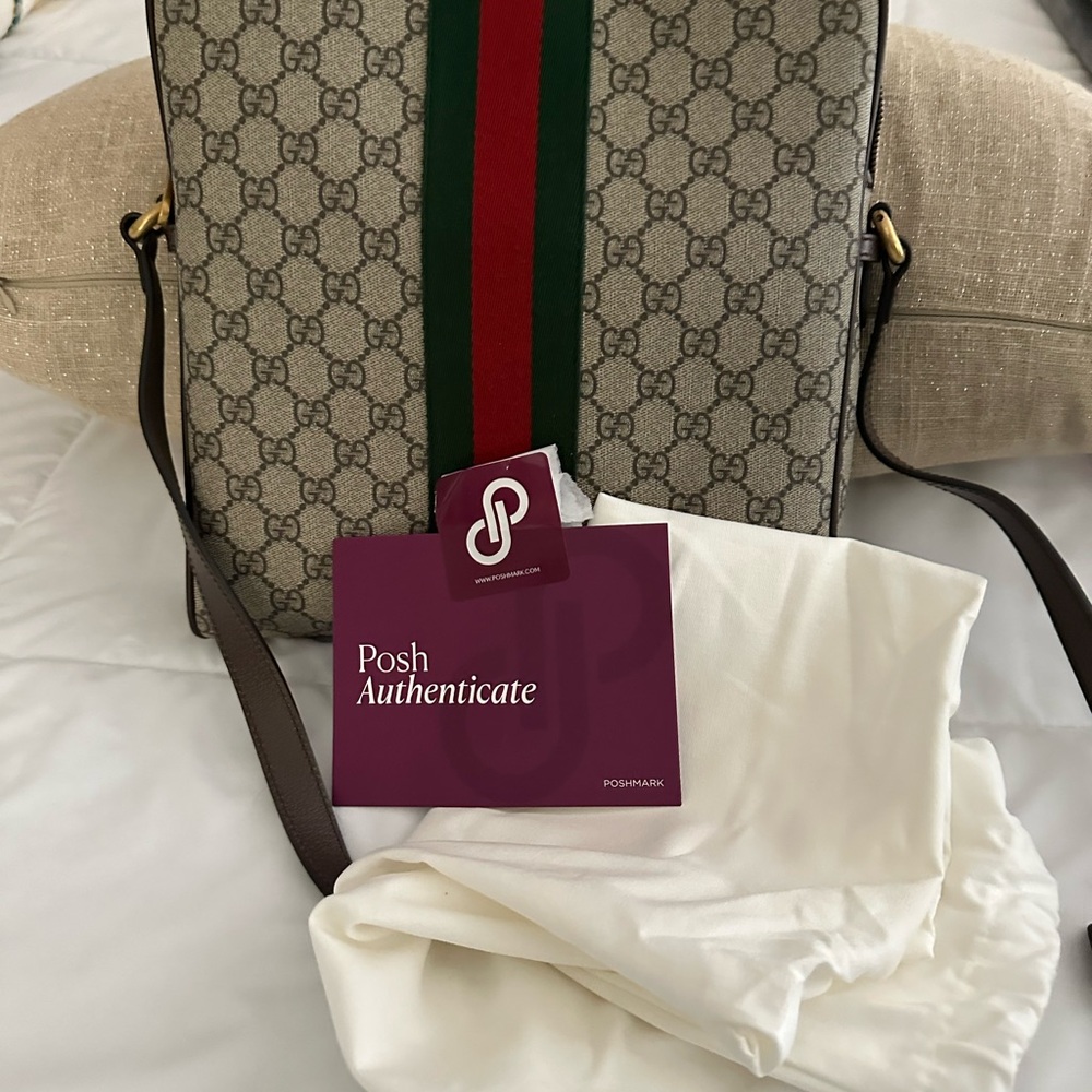 Gucci Cream and Red Crossbody Bag with Iconic Design